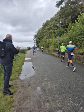 Papa Georg feuert kräftig an! 